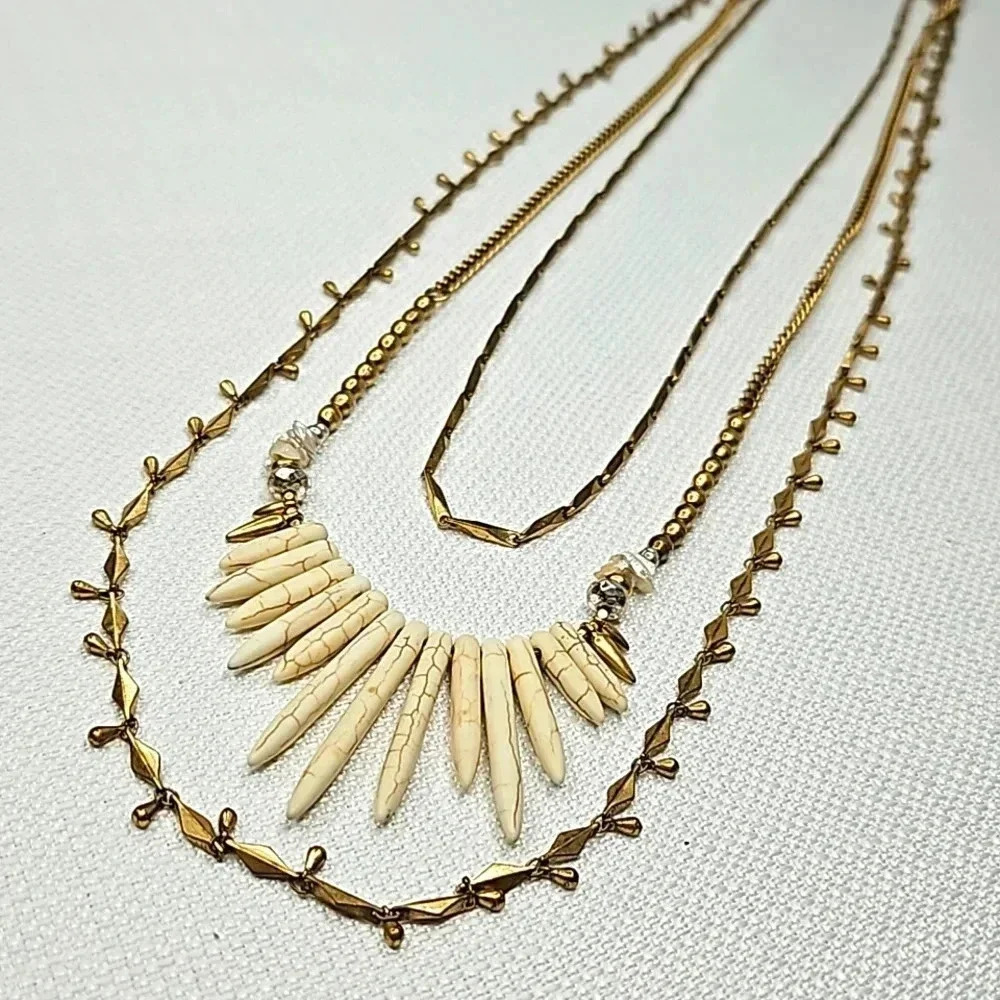 Retired Stella & Dot‎ Zuni Layering Necklace Antique Gold Howlite Pearl